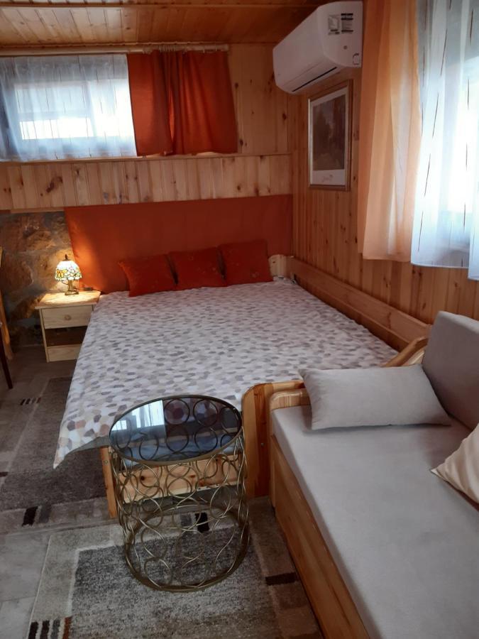 Matyas Apartman Tard Dış mekan fotoğraf
